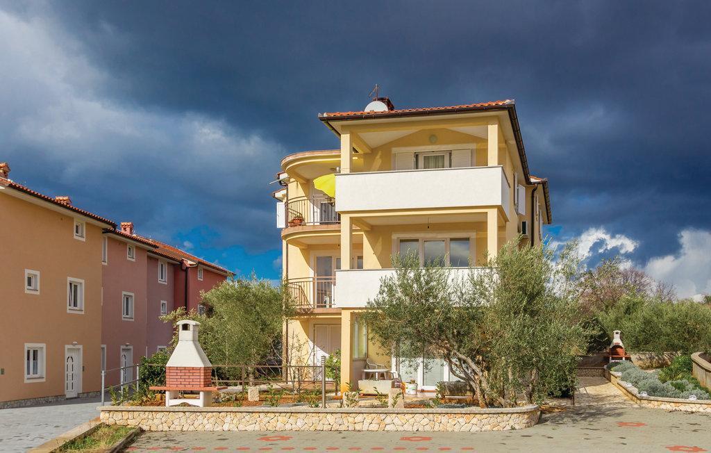Apartment Ivana 2435 Malinska Exterior photo